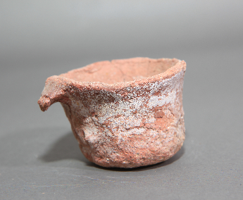 单耳红陶杯