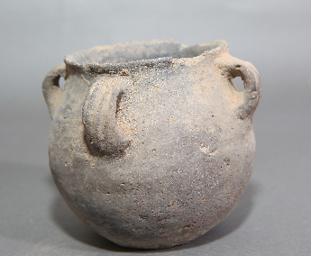 夹砂黑陶四耳罐