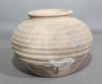 旋纹灰陶罐