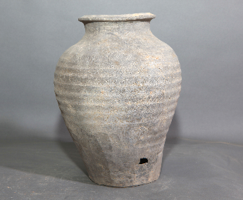 旋纹灰陶侈口瓶