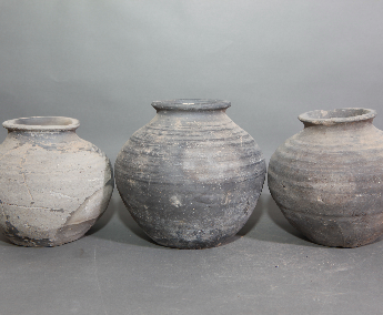 旋纹灰陶鼓腹罐