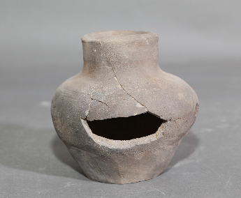 灰陶直口罐