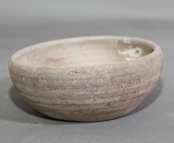 敛口泥质灰陶碗