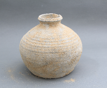 侈口灰陶罐