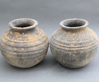 旋纹灰陶罐