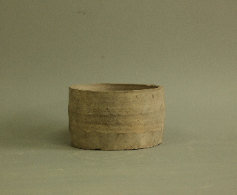 灰陶盆