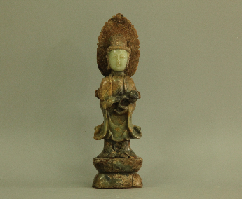 青白玉菩萨立像