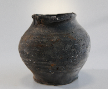 旋纹灰陶罐